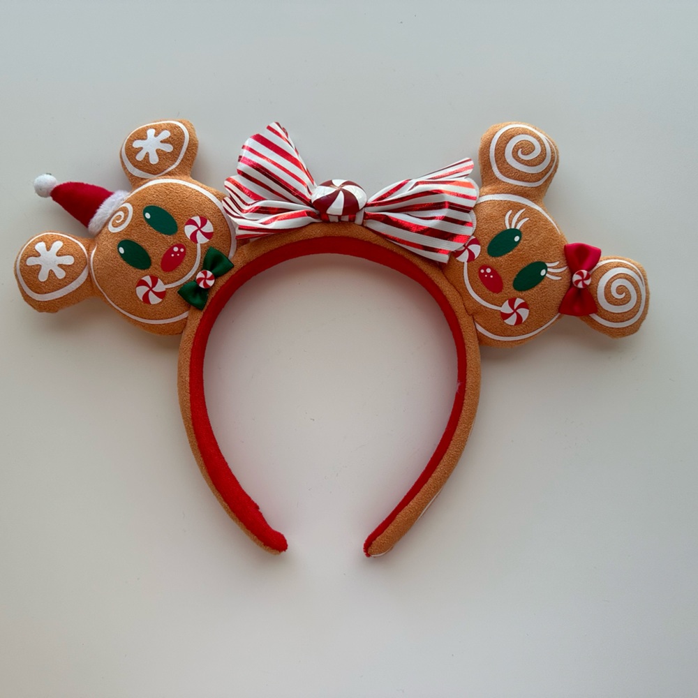 Gingerbread Disney Ears. Gently used. Tag cut off.